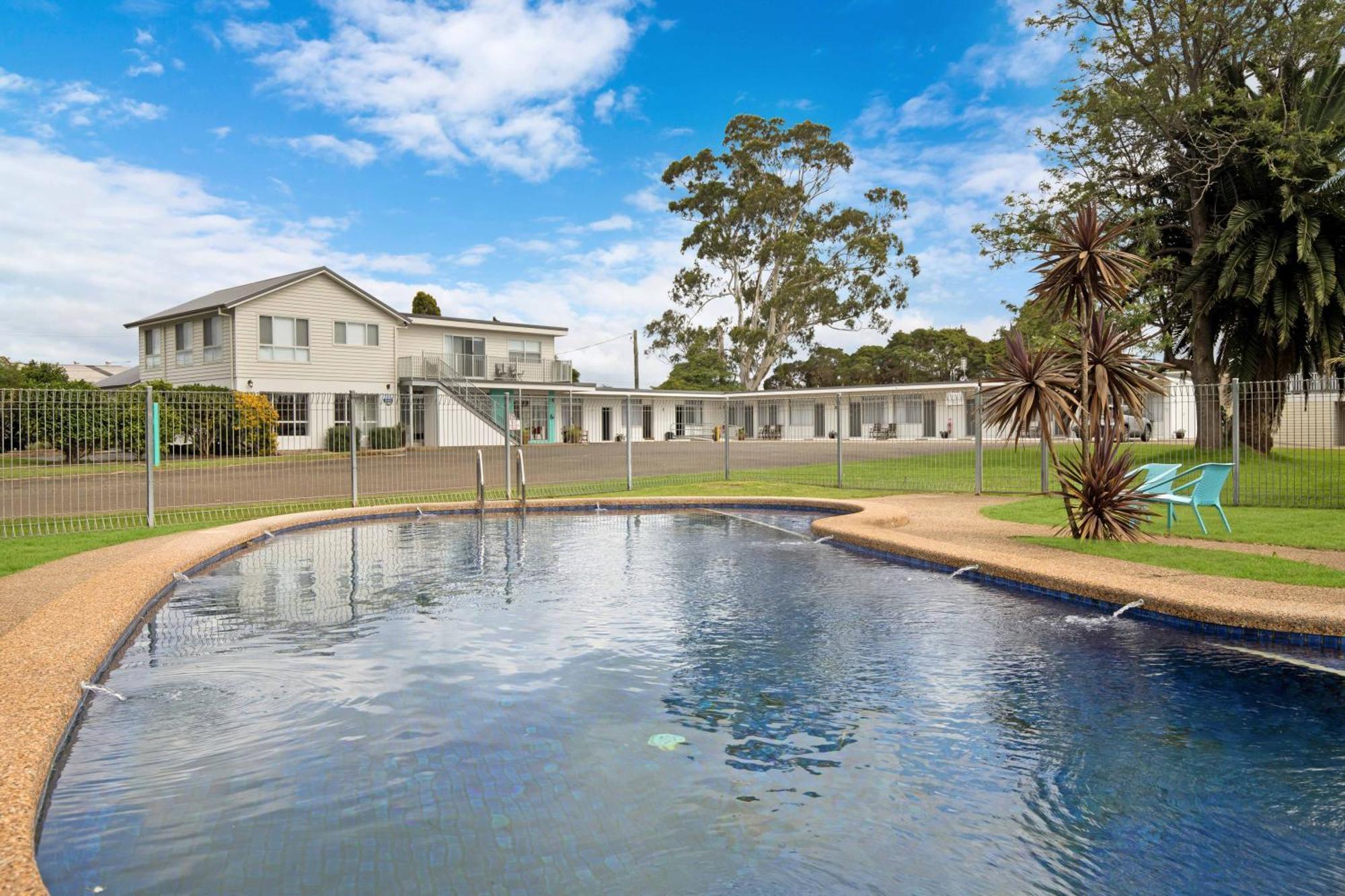 Hive Hotel, Moruya Exterior photo